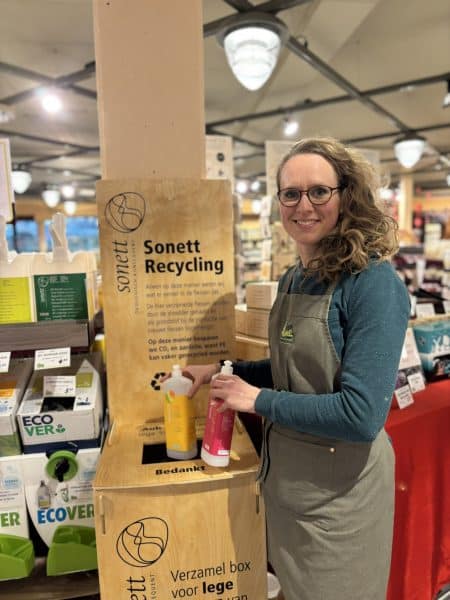 Lees meer over het artikel Sonett flessen nu ook gerecycled